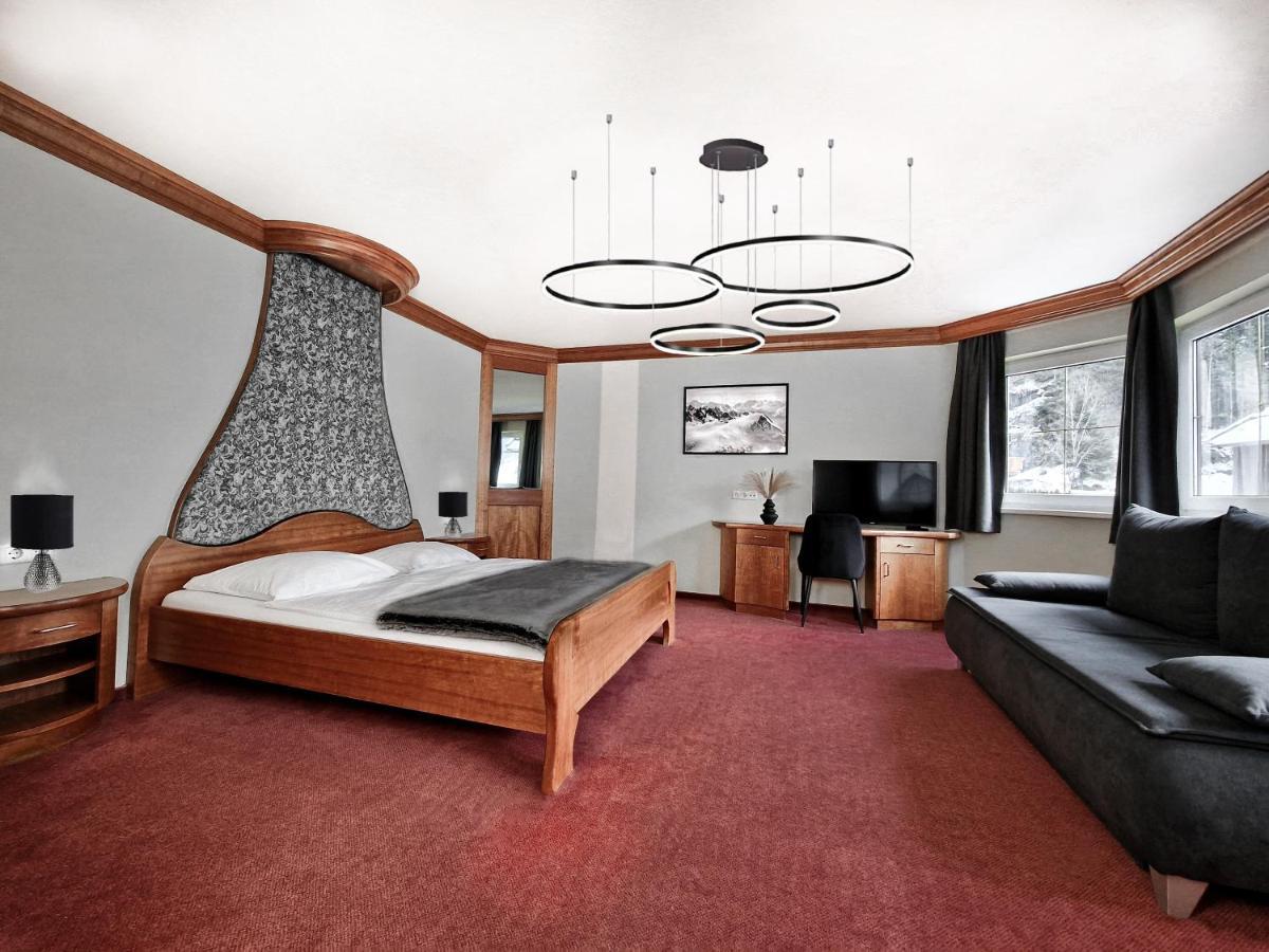 Hotel Laerchenhof Kaunertal Bagian luar foto