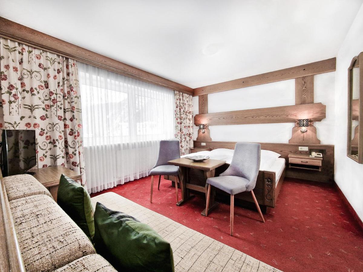 Hotel Laerchenhof Kaunertal Bagian luar foto
