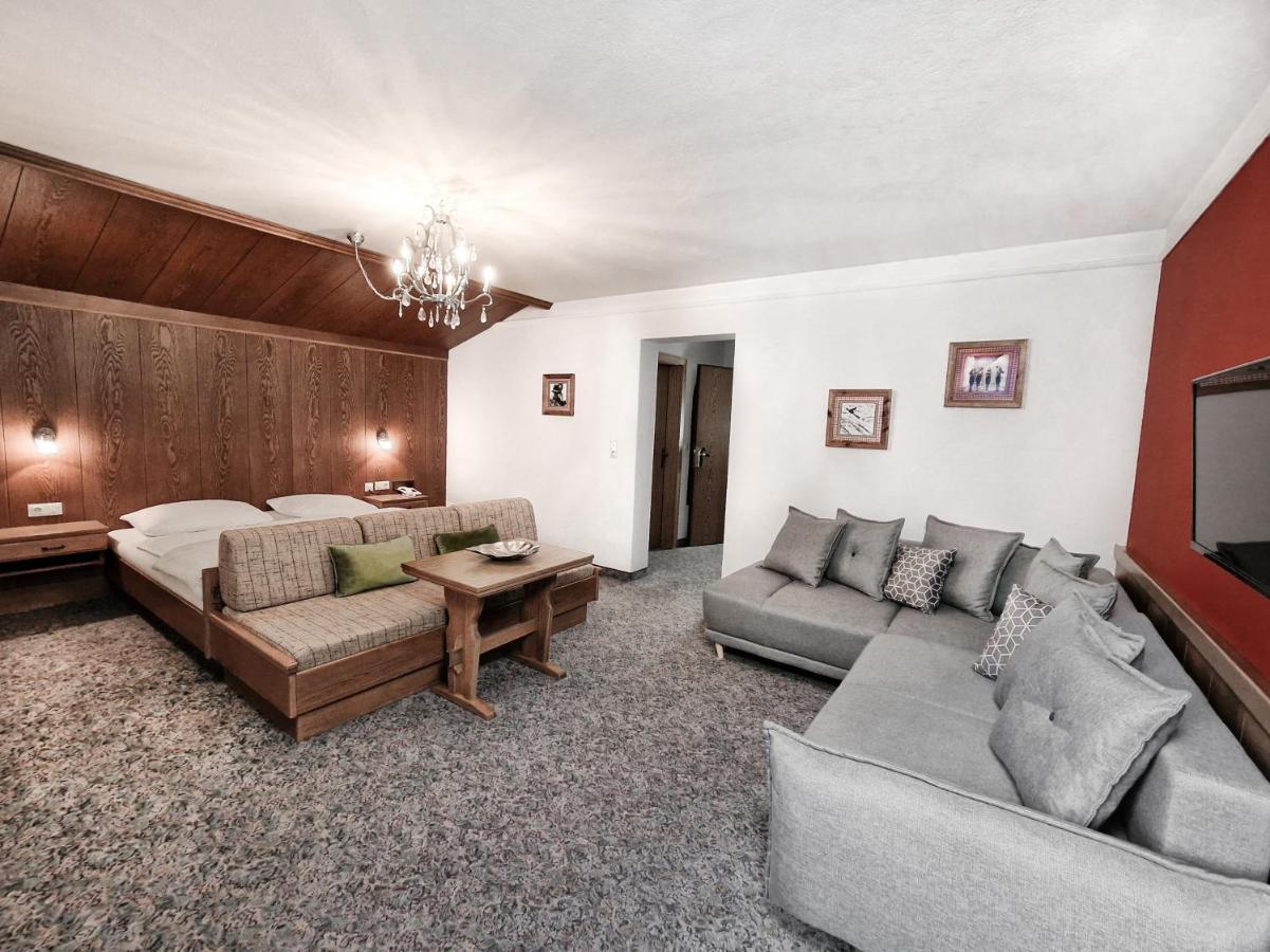 Hotel Laerchenhof Kaunertal Bagian luar foto