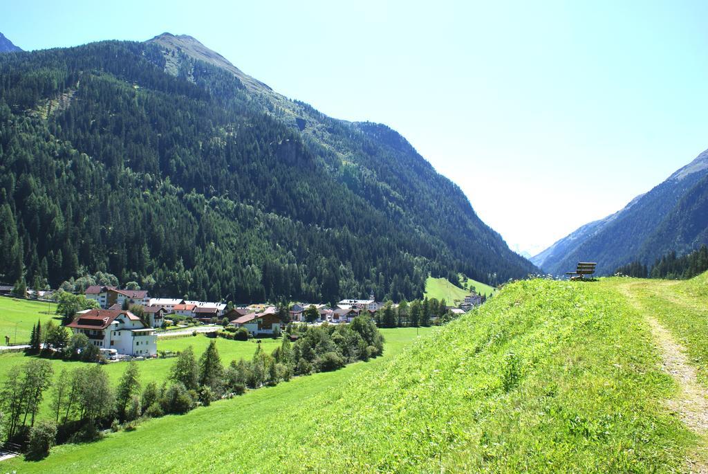 Hotel Laerchenhof Kaunertal Bagian luar foto